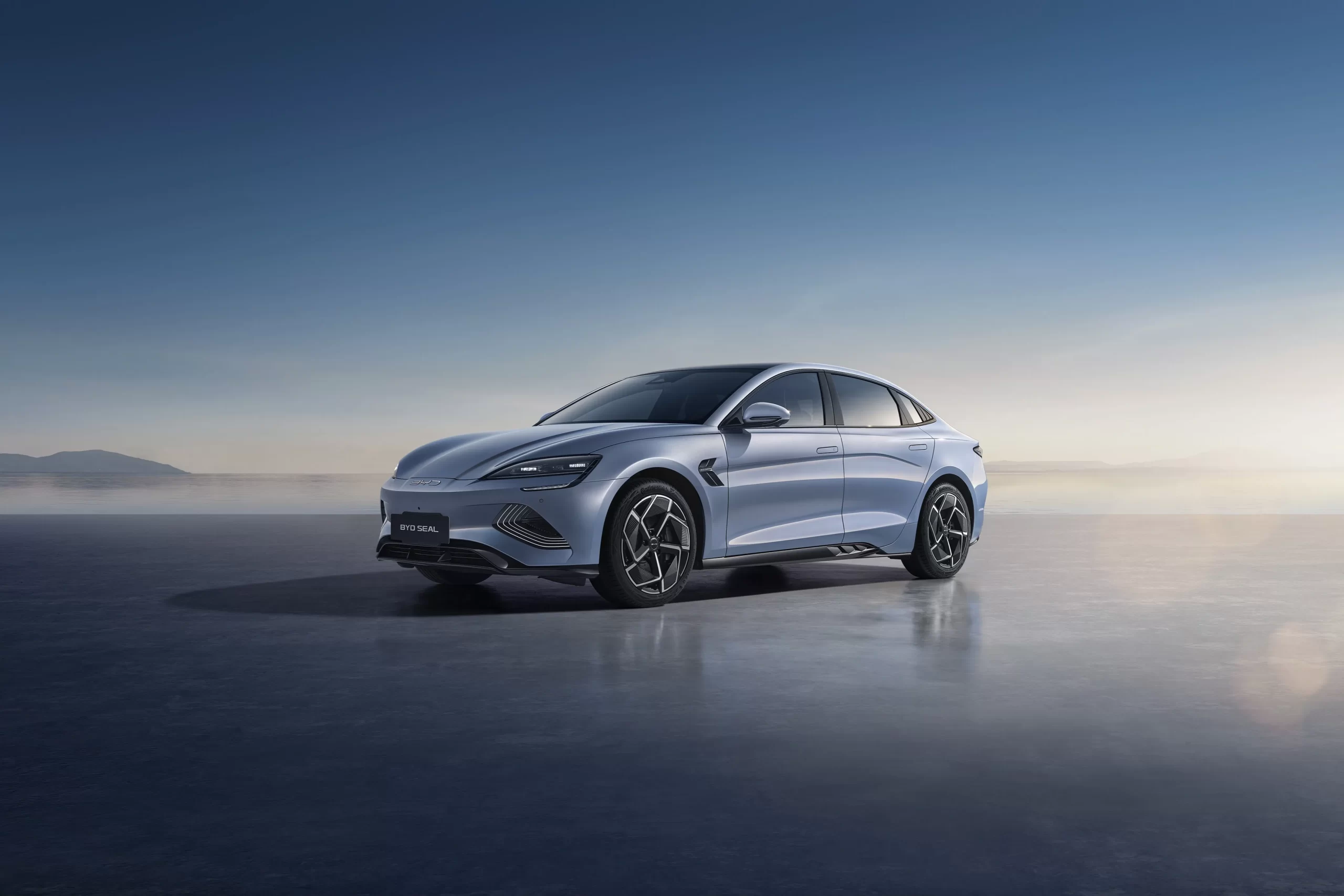BYD M6