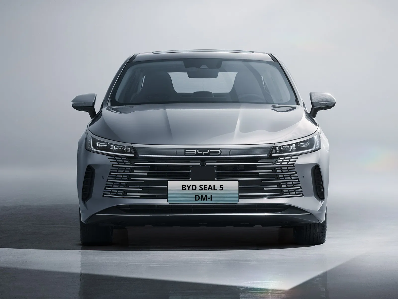 BYD SEAL 5 lưới tản nhiệt không viền ma trận điểm – thiết kế khí động học, giá lăn bánh HCM